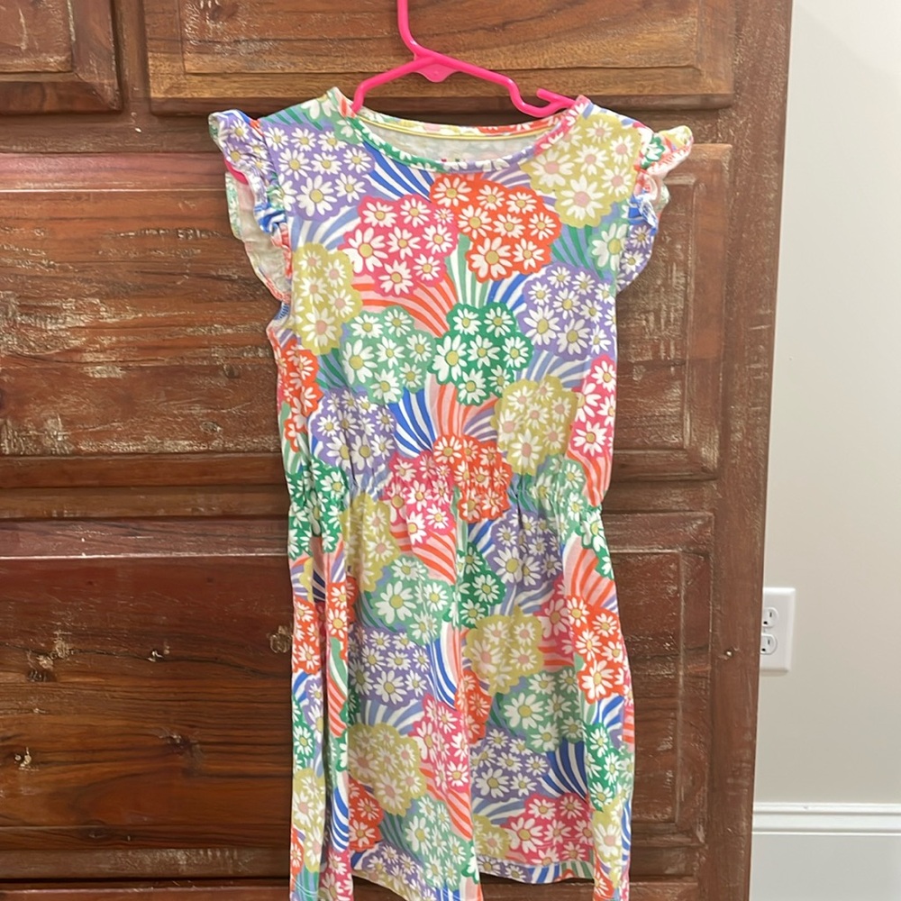 Mini Boden girls 6-7 rainbow daisy dress.